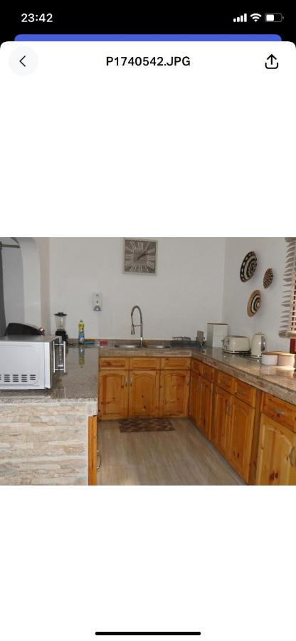 Готель Ogumka, Self Catering , Beoliere, Mahe Вікторія Екстер'єр фото